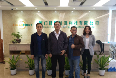 Los clientes de Indonesia visitan nuestra empresa para la cooperación comercial.