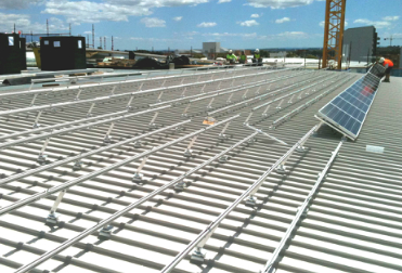 Proyectos de energía solar con techos metálicos de 522 kW en India