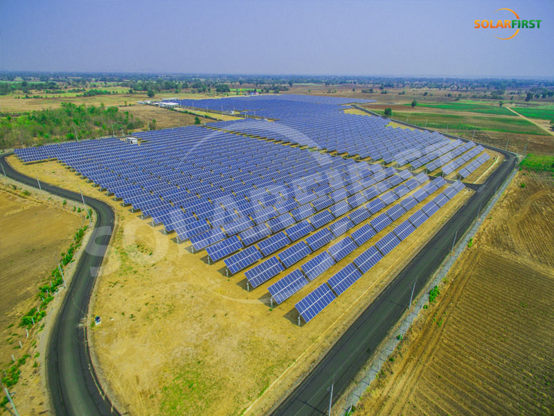 Proyecto de seguimiento de un solo eje plano de 10 MW en Tailandia