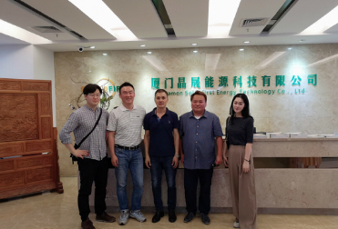 Un cliente de Corea nos visita para hablar sobre la cooperación.