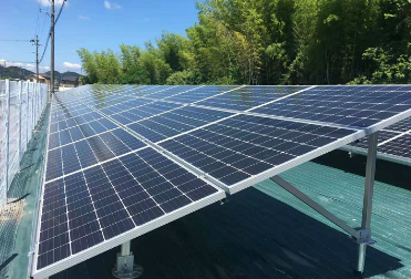 SolFirsTech visita a un cliente en Japón y el sitio del proyecto