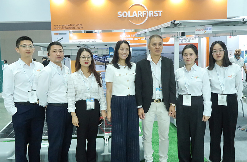 El Grupo SolFirsTech brilla en la Exposición de Energías Renovables de Tailandia