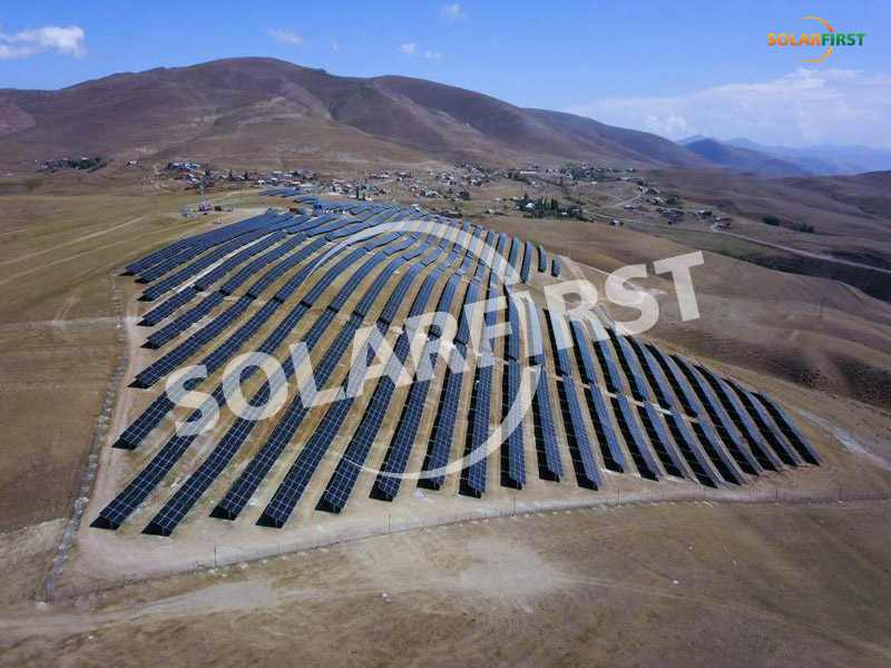 El Grupo SolFirsTech contribuye al desarrollo verde global con éxito. La conexión a la red del proyecto fotovoltaico gubernamental Solar-5 de SolFirsTechul en Armenia.