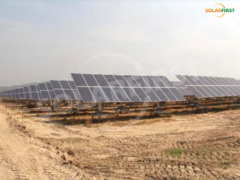 Proyecto de seguimiento de un solo eje plano de 2 MWp en Tailandia