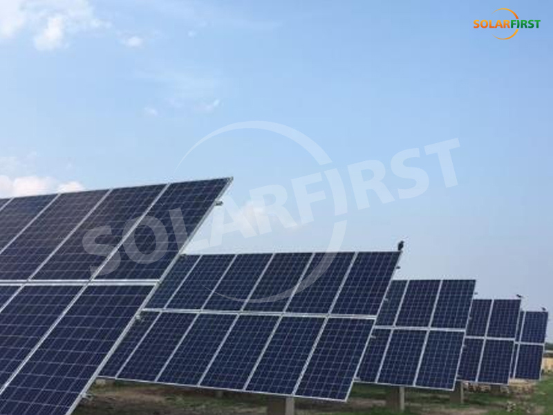 Proyecto de eje único plano de 1,8 MWp en Tamil Nadu, India
