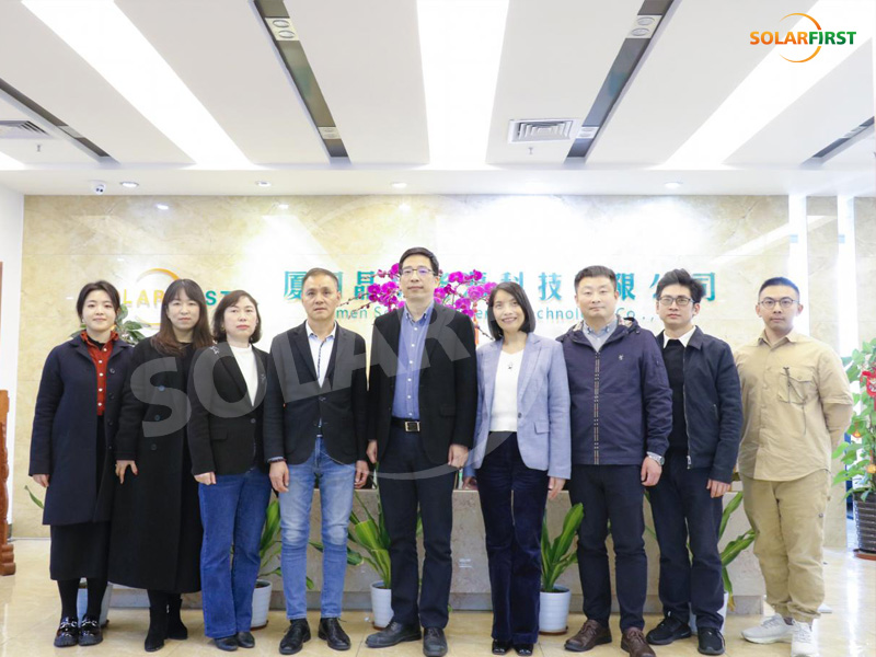 Buenas noticias: Xiamen Haihua Power Technology Co., Ltd. y Xiamen SolFirsTech Group firmaron un acuerdo de cooperación estratégica