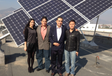 Nuestro agente de México viene a China y visita nuestros proyectos de seguidores solares