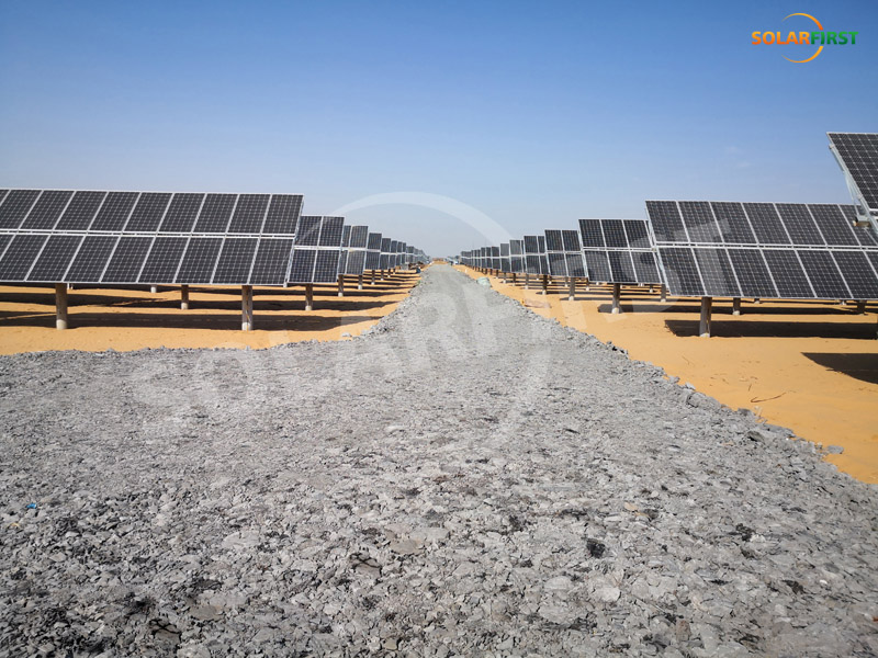 Proyecto de seguimiento de un solo eje plano de 55 MW de Yulin