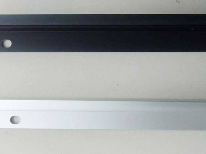 ¿Por qué los marcos de aluminio de los módulos fotovoltaicos solo están disponibles en blanco y negro?