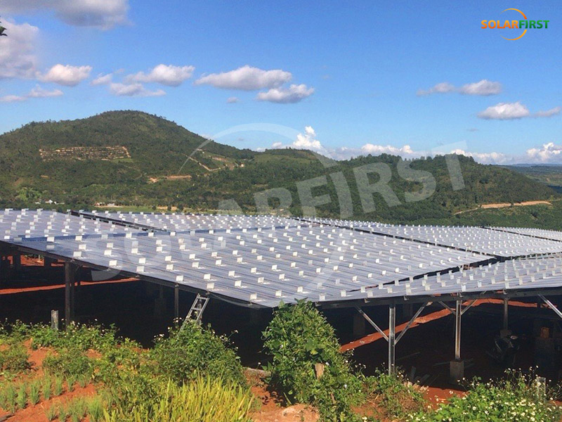 Proyecto de apoyo a naves agrícolas de 18 MW en Vietnam